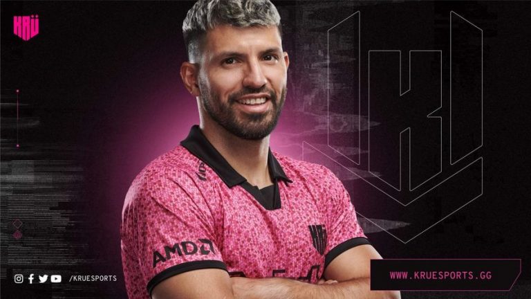 AGÜERO SE PRESENTÓ CON SU NUEVO EQUIPO