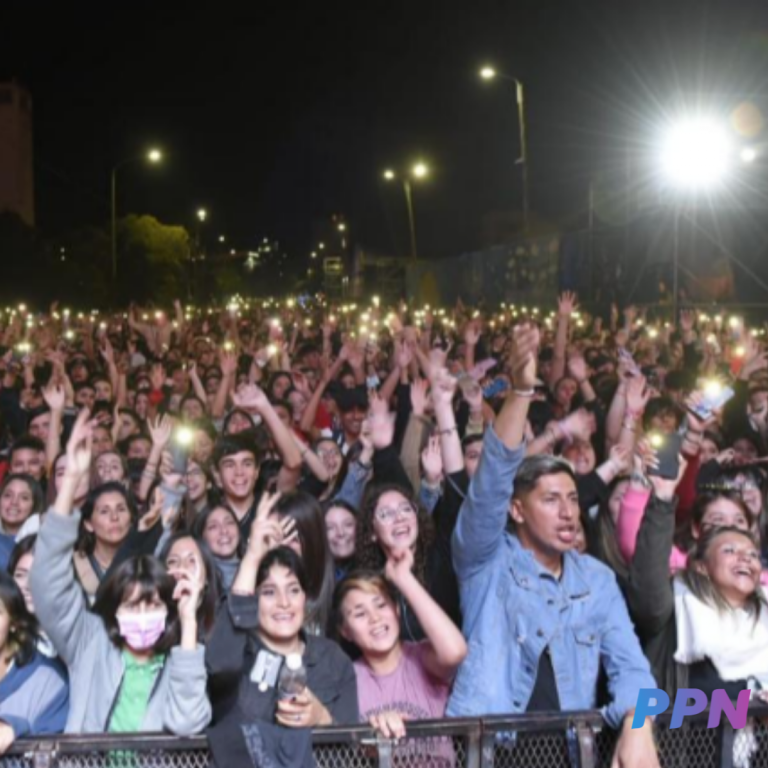 50.000 personas pasaron por el primer día de la Fiesta del Camarón y el Langostino