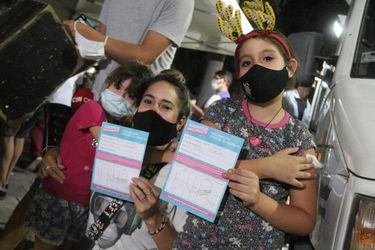 Comienza a aplicarse la tercera dosis de la vacuna contra el coronavirus en niños