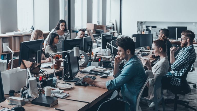 El 61,7% de la población ocupada cobra hasta $66.552