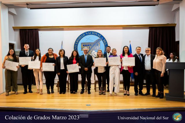 Nuevo acto de colación de grados en la UNS