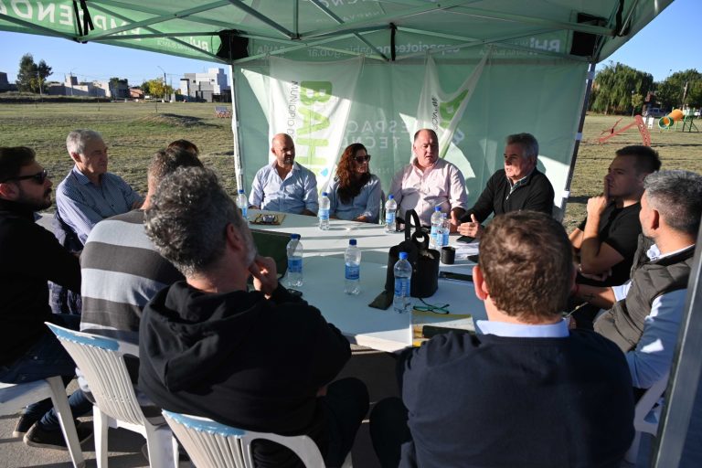 Gabinete en los barrios: reunión con vecinos y vecinas de Las Cañitas